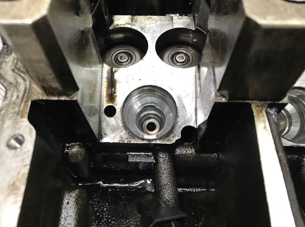 Головка блока цилиндров бу для Volkswagen Jetta 5 1.9 TDi, 2007 г. Головка блока цилиндров бу для Volkswagen Jetta 5 1.9 TDi, 2007 г.