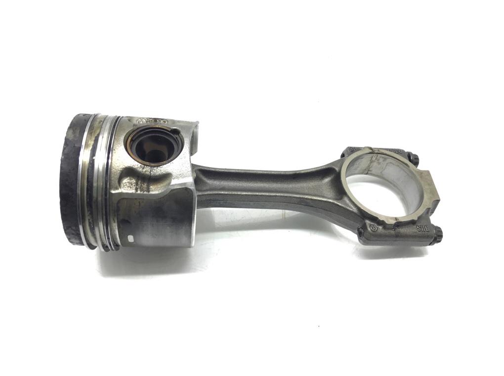 Поршень бу для Audi A3 8P 1.9 TDi, 2006 г.