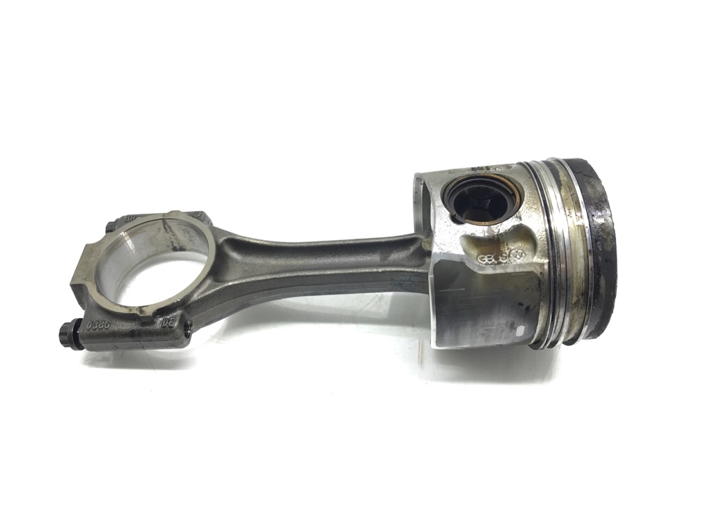 Поршень бу для Audi A3 8P 1.9 TDi,  2006 г.