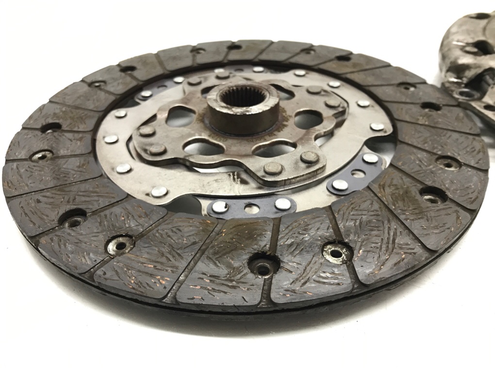 Комплект сцепления бу для Audi A3 8P 1.9 TDi,  2006 г.