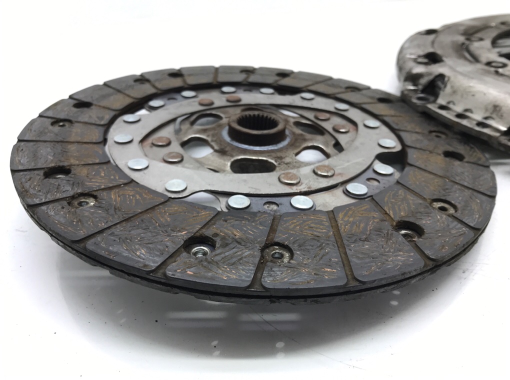 Комплект сцепления бу для Audi A3 8P 1.9 TDi,  2006 г.