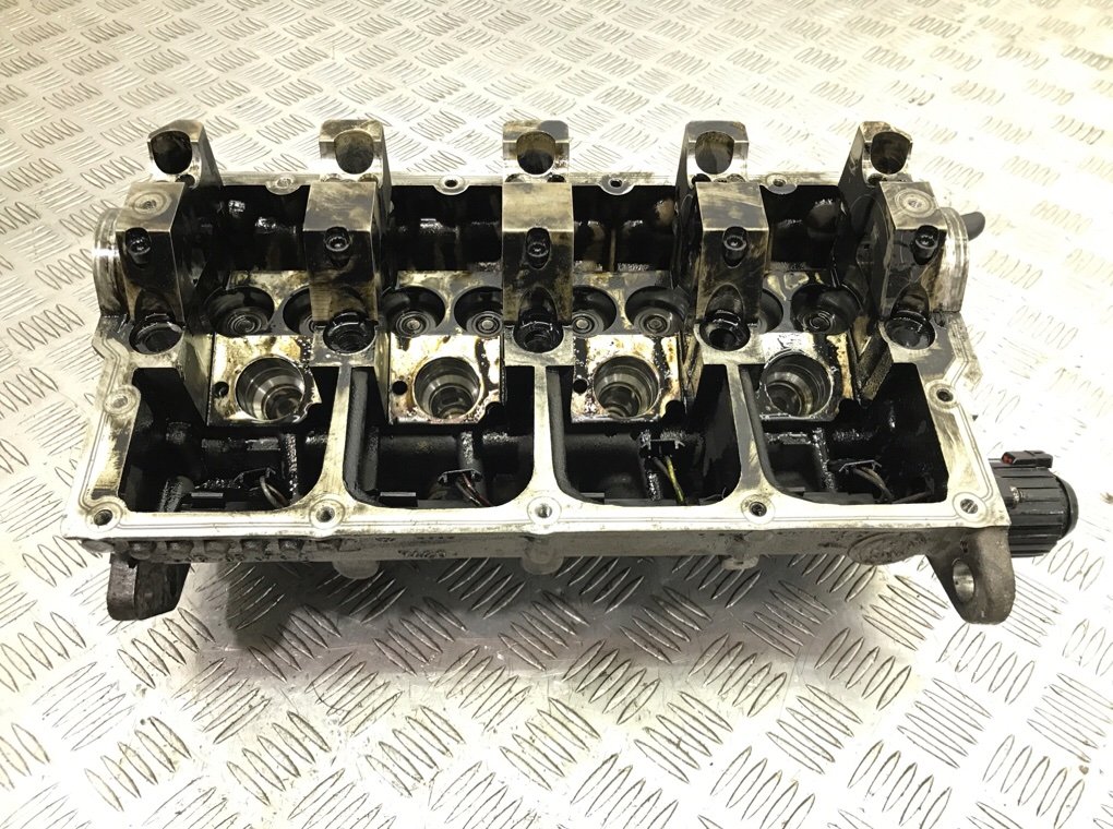 Головка блока цилиндров бу для Audi A3 8P 1.9 TDi, 2006 г.
