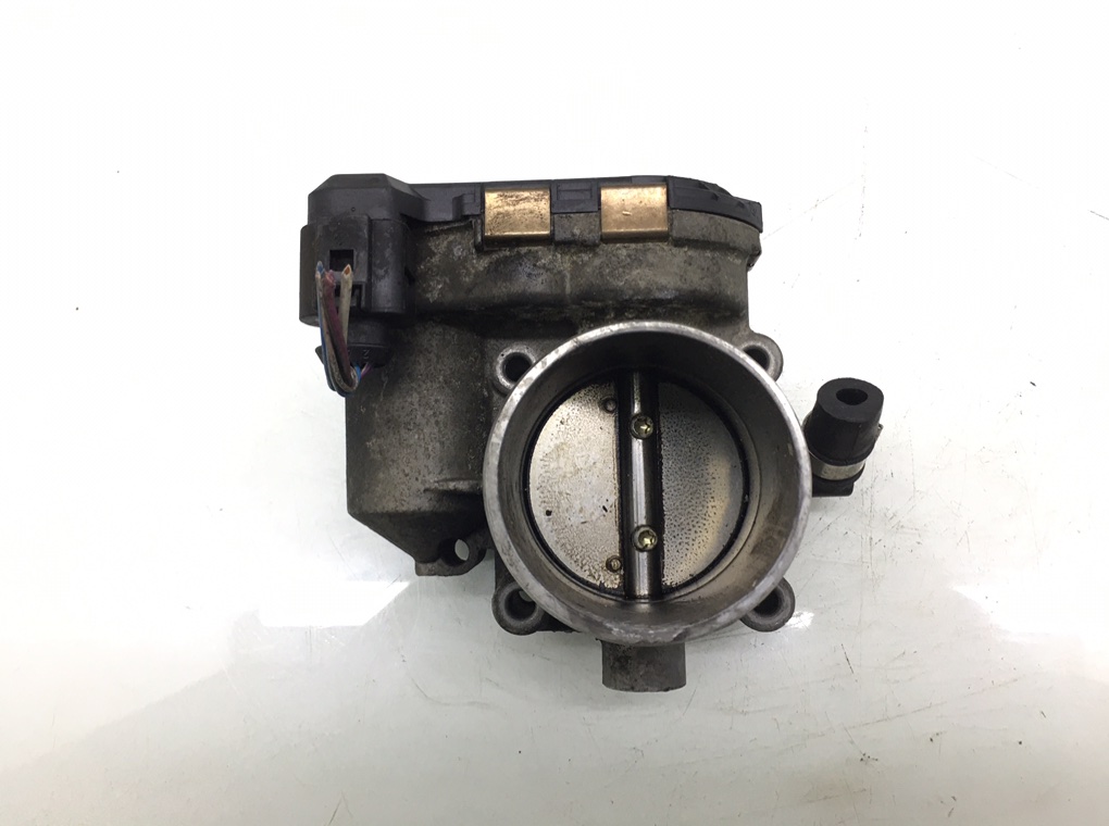 Заслонка дроссельная бу для Volkswagen Golf 4 1.8 Ti, 2001 г.