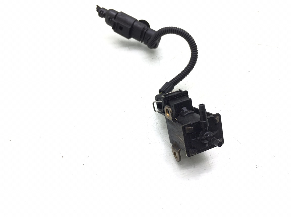 Клапан электромагнитный бу для Volkswagen Golf 4 1.8 Ti, 2001 г. Клапан электромагнитный бу для Volkswagen Golf 4 1.8 Ti, 2001 г.