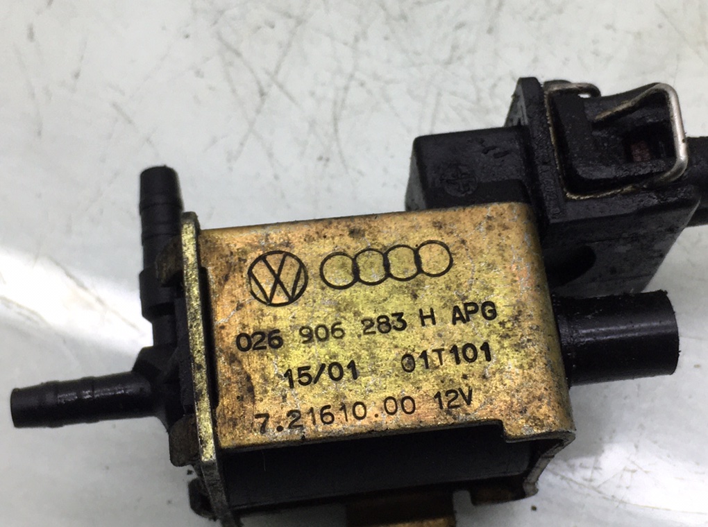 Клапан электромагнитный бу для Volkswagen Golf 4 1.8 Ti, 2001 г. Клапан электромагнитный бу для Volkswagen Golf 4 1.8 Ti, 2001 г.