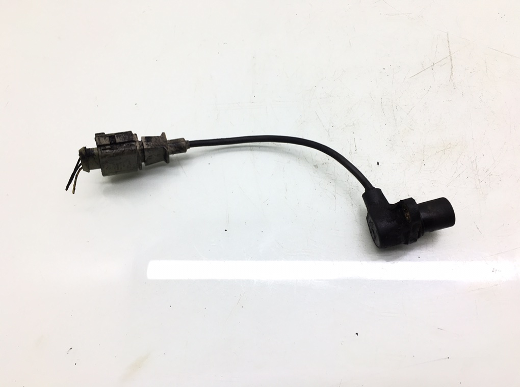 Датчик коленвала бу для Volkswagen Golf 4 1.8 Ti, 2001 г. Датчик коленвала бу для Volkswagen Golf 4 1.8 Ti, 2001 г.