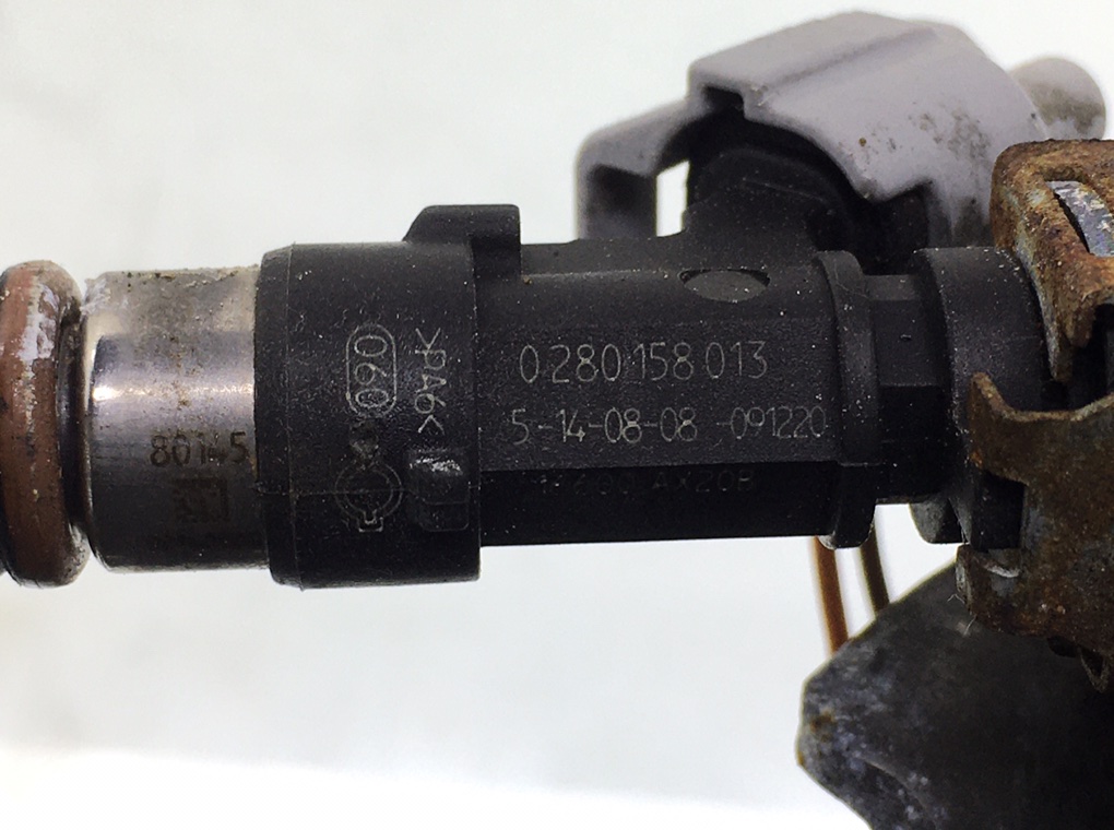 Топливная рампа бу для Nissan Micra K12 1.4 i, 2008 г. Топливная рампа бу для Nissan Micra K12 1.4 i, 2008 г.