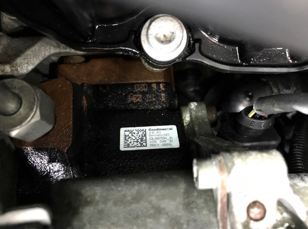 Двигатель (ДВС) бу для Volkswagen Passat B7 1.6 TDi, 2010 г. Двигатель (ДВС) бу для Volkswagen Passat B7 1.6 TDi, 2010 г.