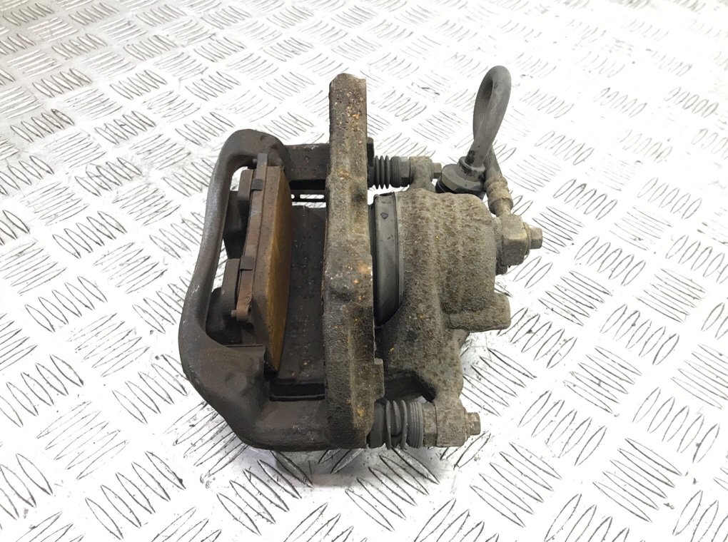 Суппорт передний левый бу для Opel Mokka 1 1.4 i, 2017 г. Суппорт передний левый бу для Opel Mokka 1 1.4 i, 2017 г.