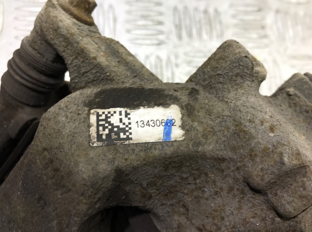 Суппорт передний левый бу для Opel Mokka 1 1.4 i, 2017 г. Суппорт передний левый бу для Opel Mokka 1 1.4 i, 2017 г.