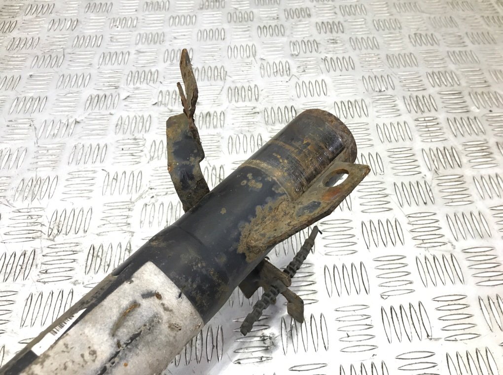 Стойка передняя левая бу для Fiat Ducato 3 2.3 D, 2018 г. Стойка передняя левая бу для Fiat Ducato 3 2.3 D, 2018 г.