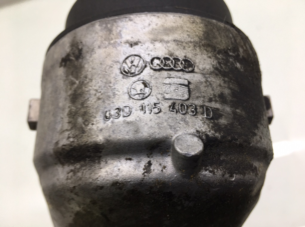 Корпус масляного фильтра бу для Volkswagen Fox 2 1.2 i,  2010 г.