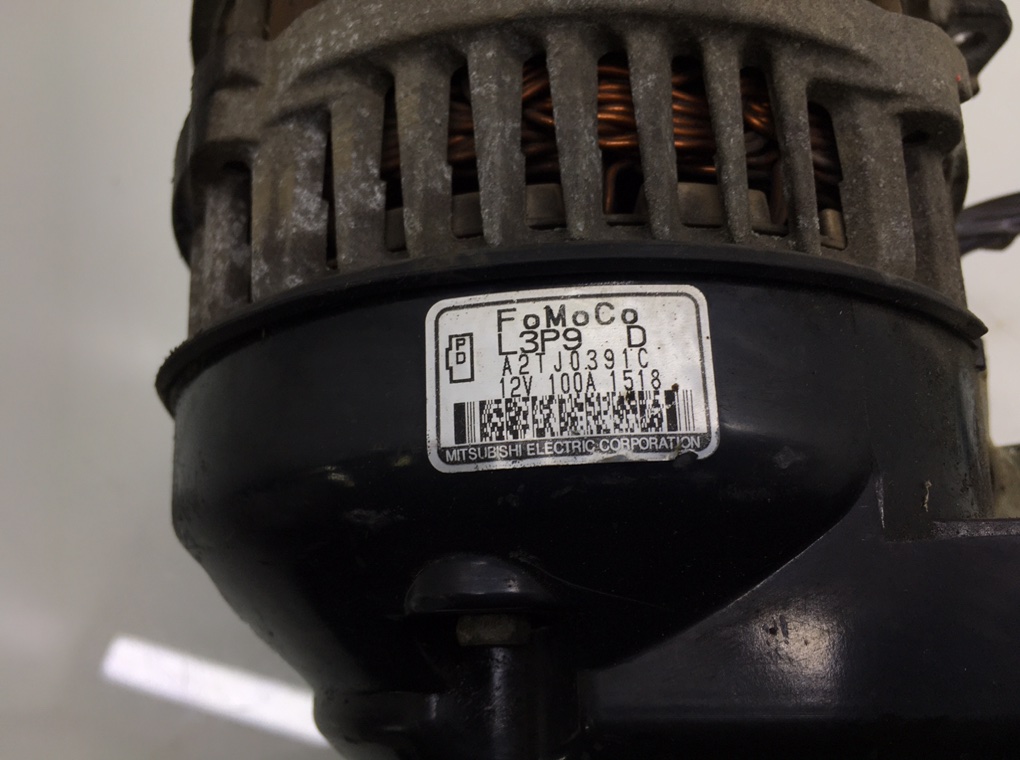 Генератор бу для Mazda 6  2 2.0 i,  2011 г.