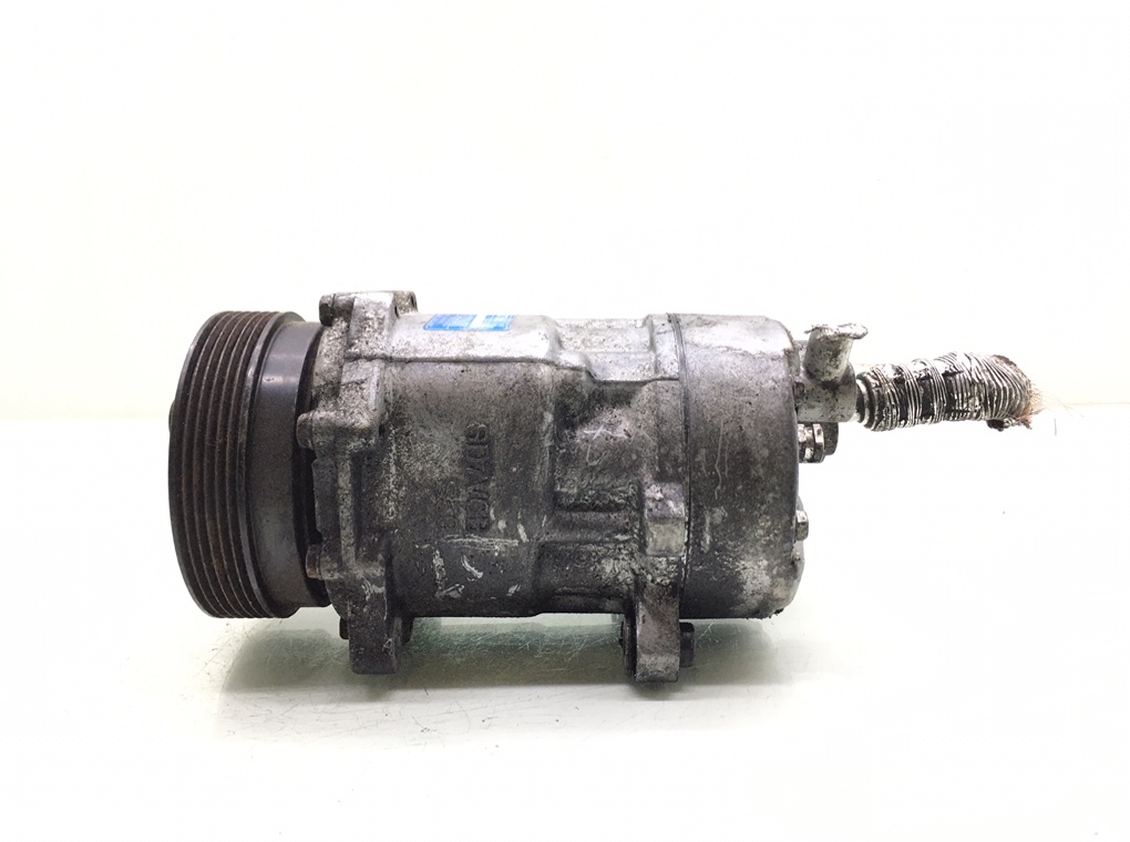 Компрессор кондиционера бу для Volkswagen Golf 4 1.6 i, 2002 г. Компрессор кондиционера бу для Volkswagen Golf 4 1.6 i, 2002 г.