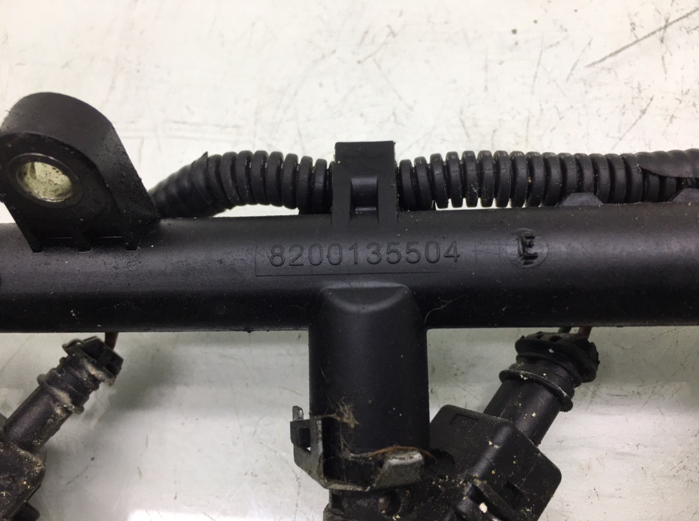 Топливная рампа бу для Renault Modus  1.4 i,  2007 г.