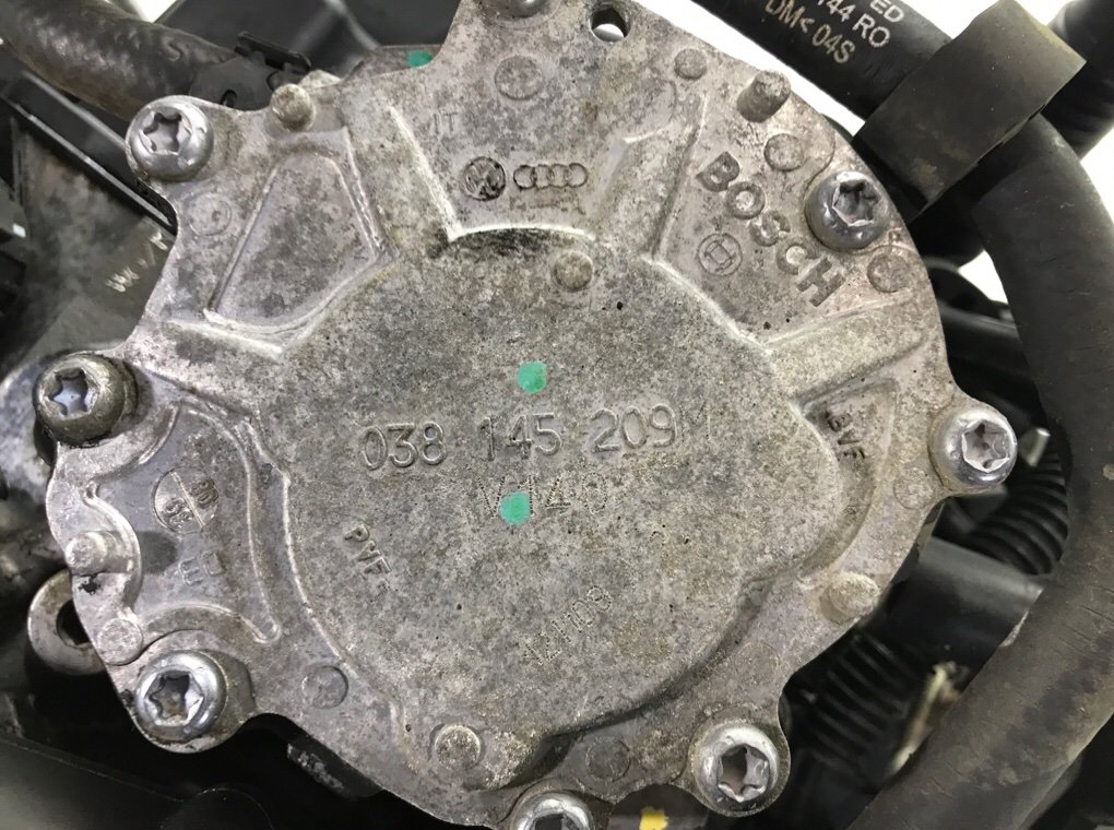 Двигатель (ДВС) бу для Audi A3 8P 1.9 TDi, 2009 г. Двигатель (ДВС) бу для Audi A3 8P 1.9 TDi, 2009 г.