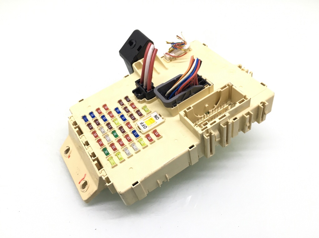 Блок предохранителей бу для Hyundai i40 1 1.7 CRDi, 2013 г. Блок предохранителей бу для Hyundai i40 1 1.7 CRDi, 2013 г.