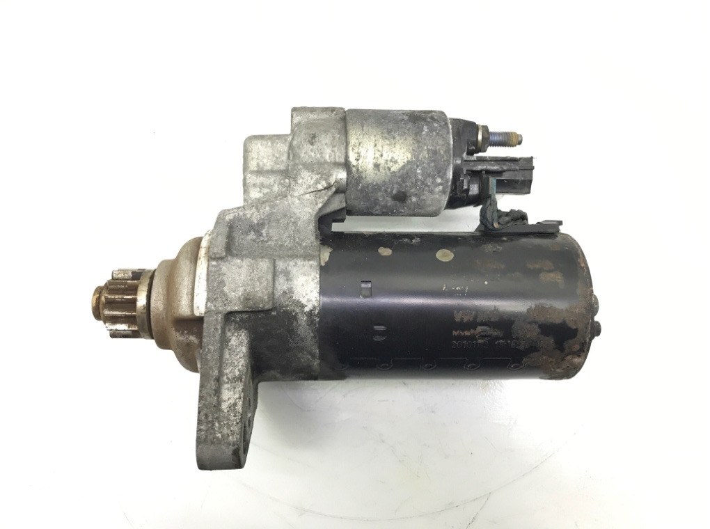 Стартер бу для Volkswagen Passat B7 1.6 TDi,  2010 г.