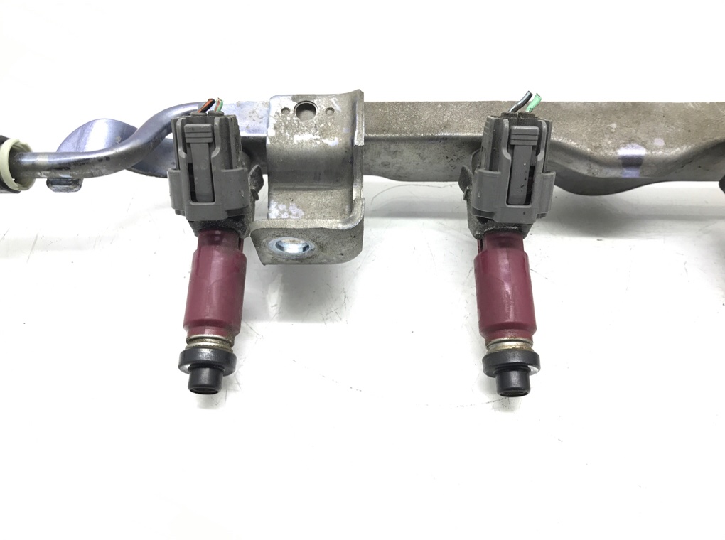 Топливная рампа бу для Mazda 3  BK 1.6 i,  2008 г.