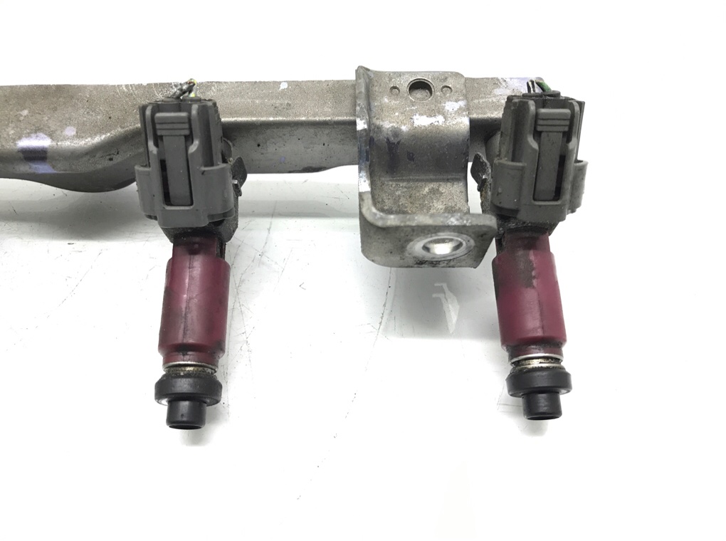 Топливная рампа бу для Mazda 3  BK 1.6 i,  2008 г.