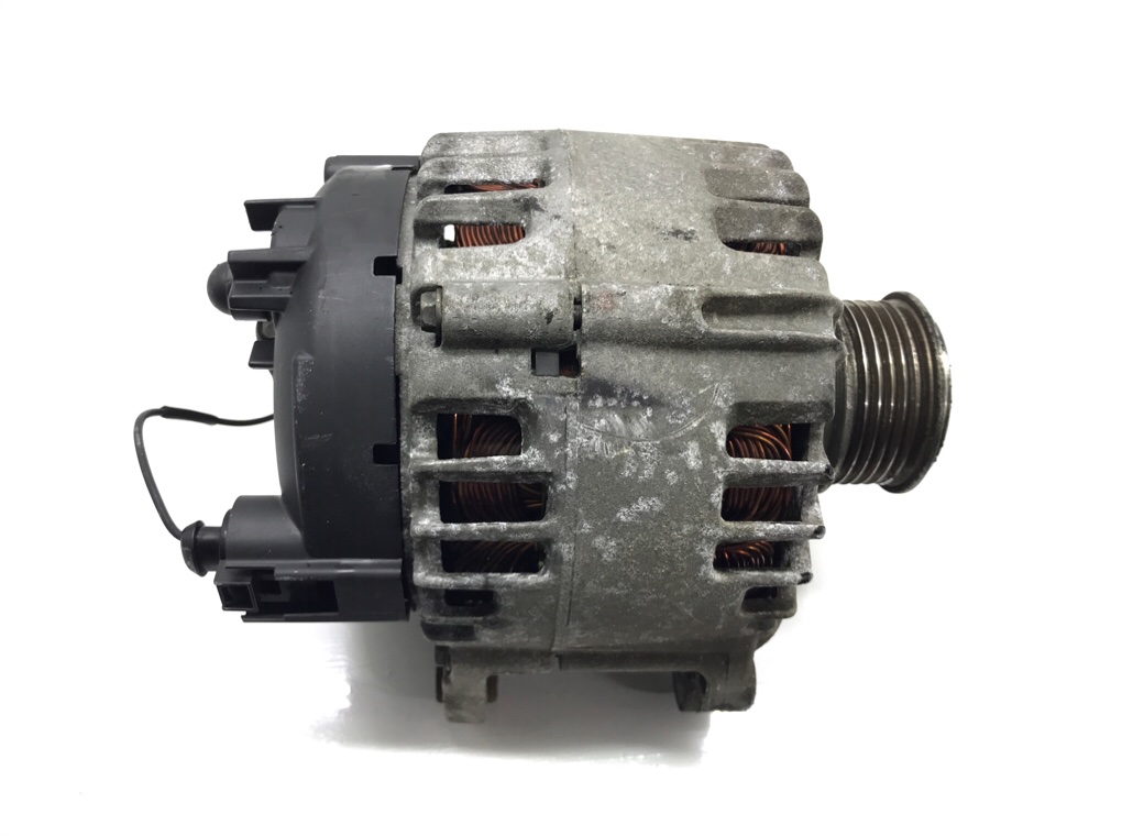 Генератор бу для Volkswagen Passat B7 1.6 TDi, 2010 г. Генератор бу для Volkswagen Passat B7 1.6 TDi, 2010 г.