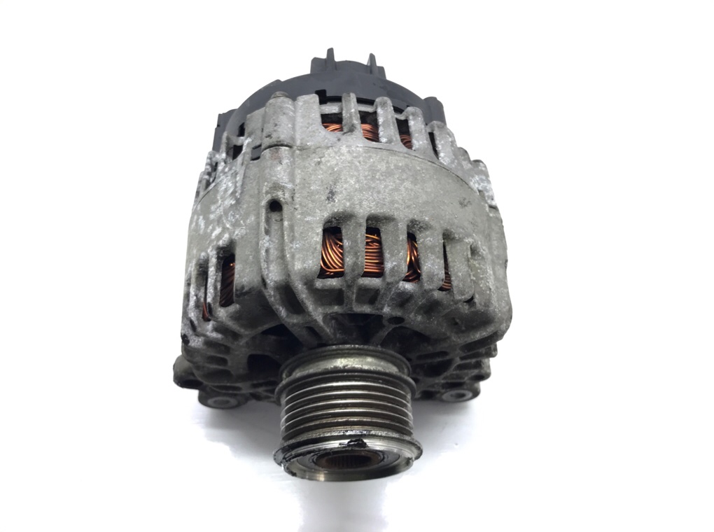 Генератор бу для Volkswagen Passat B7 1.6 TDi, 2010 г. Генератор бу для Volkswagen Passat B7 1.6 TDi, 2010 г.