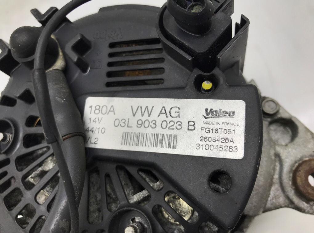 Генератор бу для Volkswagen Passat B7 1.6 TDi, 2010 г. Генератор бу для Volkswagen Passat B7 1.6 TDi, 2010 г.