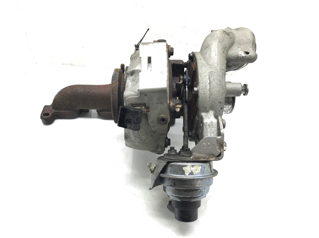 Турбина бу для Volkswagen Passat B7 1.6 TDi, 2010 г. Турбина бу для Volkswagen Passat B7 1.6 TDi, 2010 г.