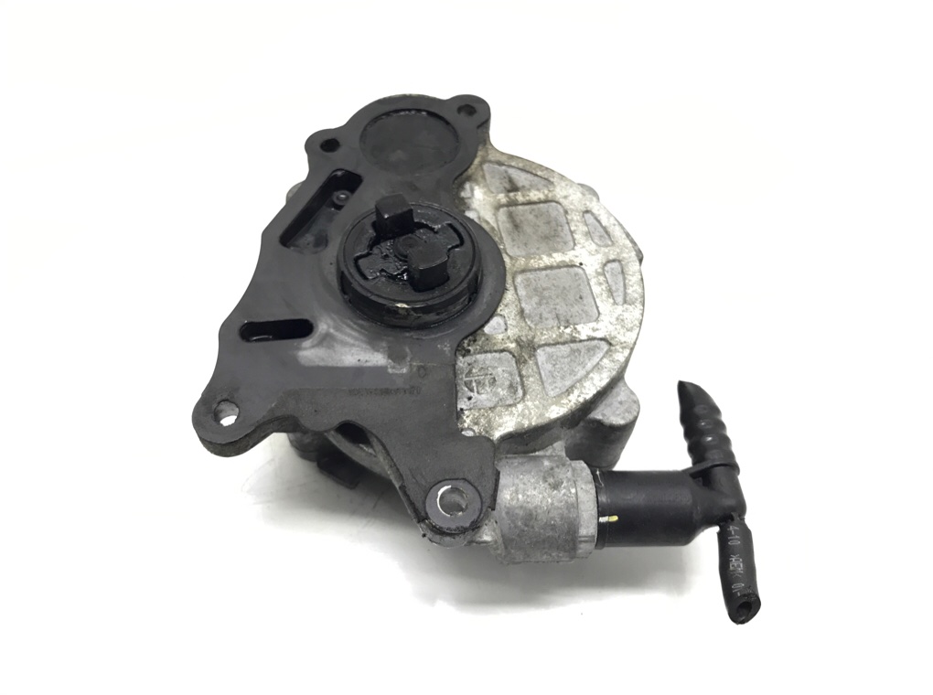 Насос вакуумный бу для Volkswagen Passat B7 1.6 TDi,  2010 г.