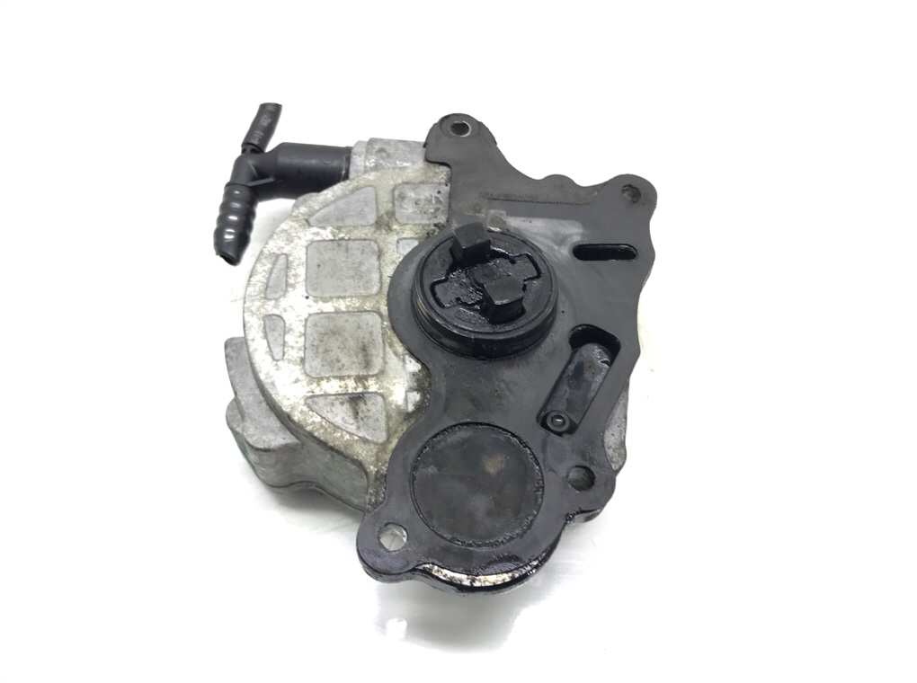 Насос вакуумный бу для Volkswagen Passat B7 1.6 TDi,  2010 г.