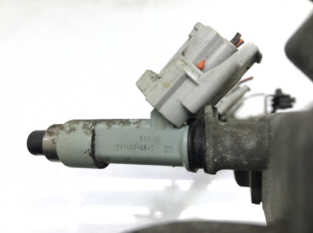 Топливная рампа бу для Suzuki SX4 1.6 i, 2006 г. Топливная рампа бу для Suzuki SX4 1.6 i, 2006 г.