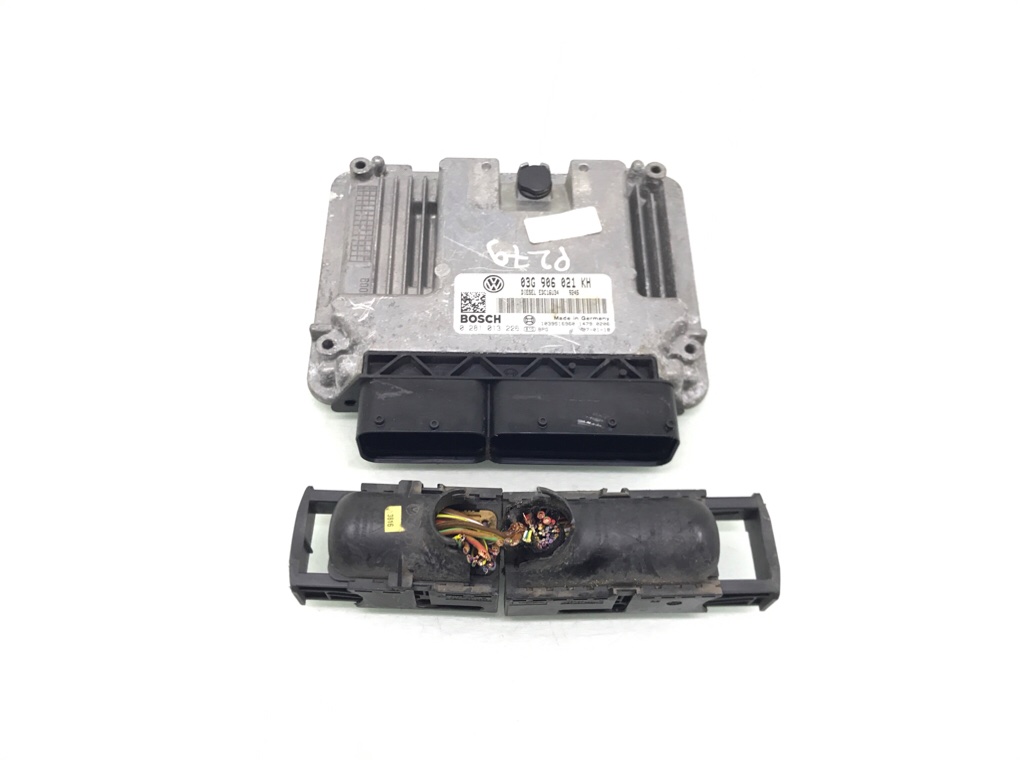 Блок управления двигателем бу для Volkswagen Golf 5 1.9 TDi, 2007 г.