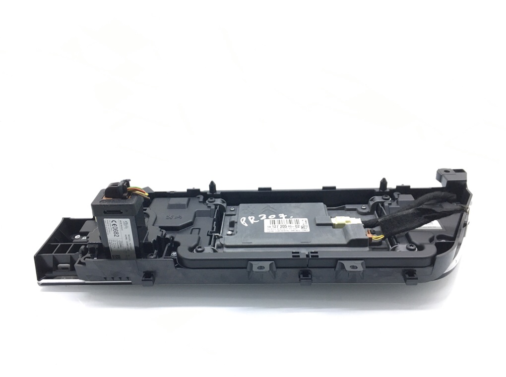 Дисплей бу для Citroen C4 Picasso 2 1.6 HDi, 2016 г. Дисплей бу для Citroen C4 Picasso 2 1.6 HDi, 2016 г.