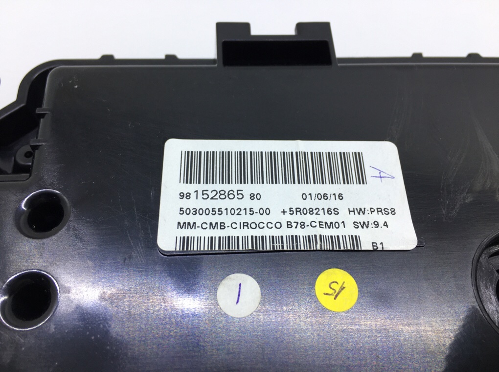 Щиток приборов (приборная панель) бу для Citroen C4 Picasso 2 1.6 HDi, 2016 г. Щиток приборов (приборная панель) бу для Citroen C4 Picasso 2 1.6 HDi, 2016 г.