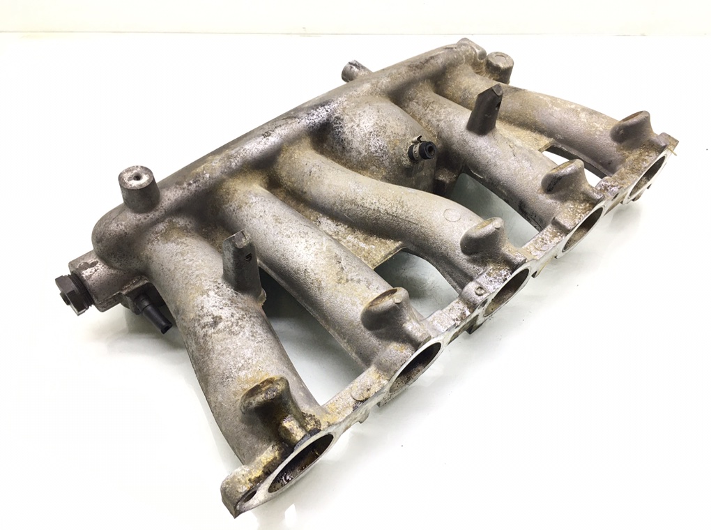 Коллектор впускной бу для Volvo S60 1 2.0 Ti,  2000 г.