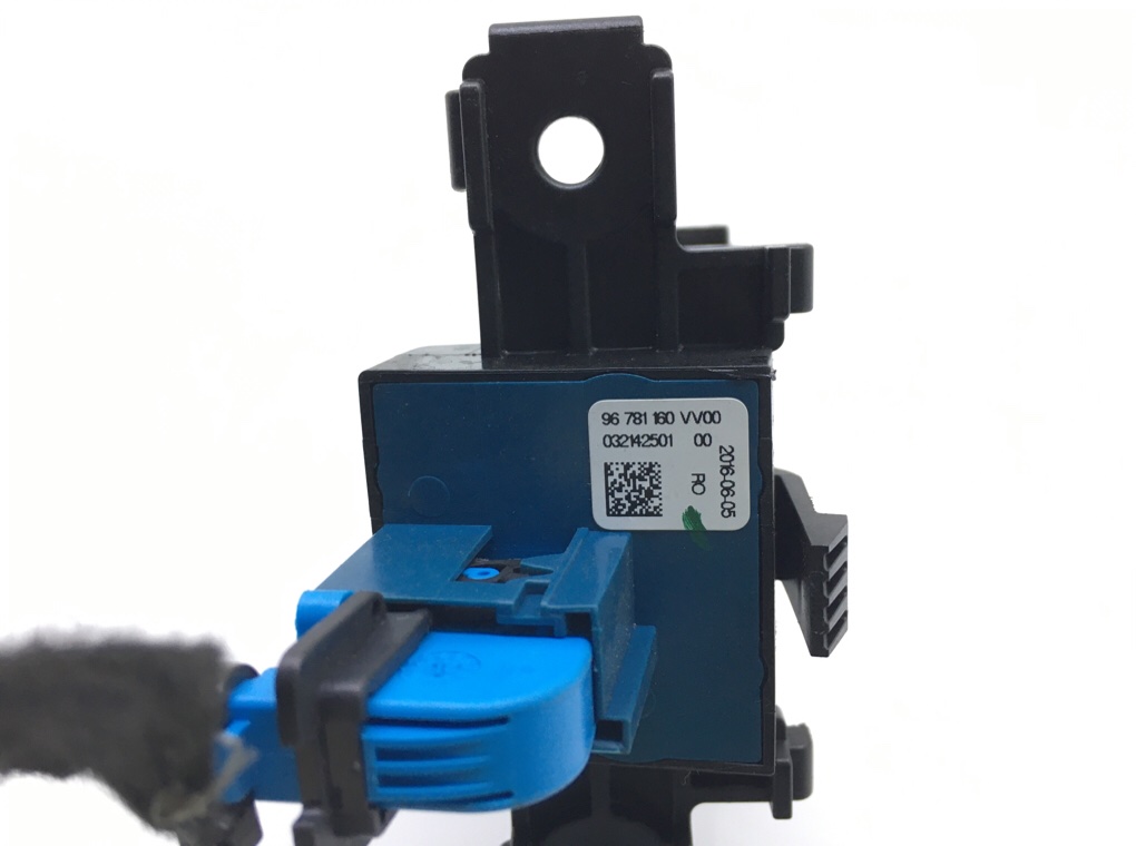 Кнопка ручного тормоза (ручника) бу для Citroen C4 Picasso 2 1.6 HDi, 2016 г. Кнопка ручного тормоза (ручника) бу для Citroen C4 Picasso 2 1.6 HDi, 2016 г.