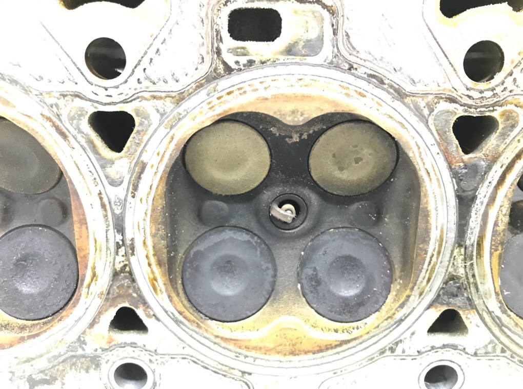 Головка блока цилиндров бу для Jaguar X-Type  2.1 i,  2003 г.