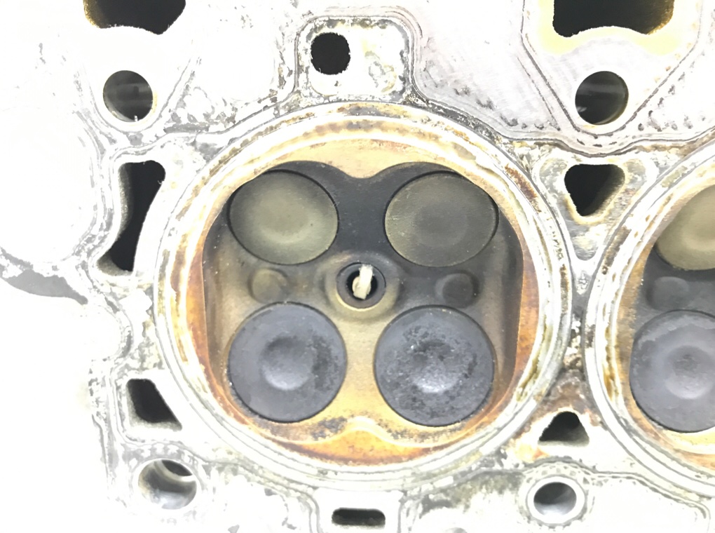 Головка блока цилиндров бу для Jaguar X-Type  2.1 i,  2003 г.