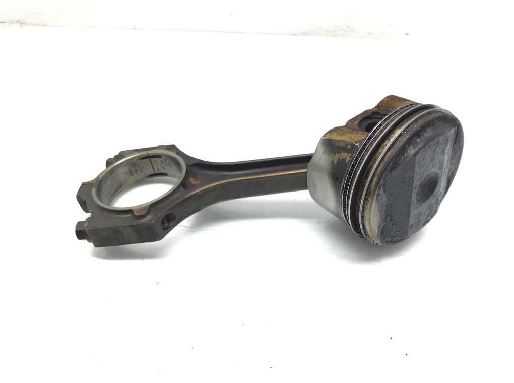 Поршень бу для Jaguar X-Type  2.1 i,  2003 г.