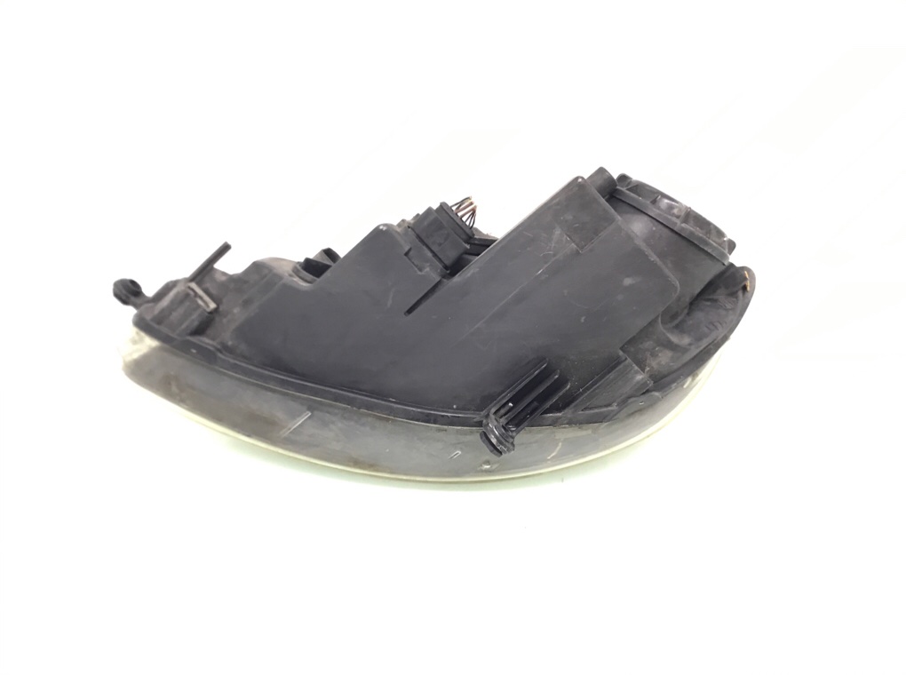 Фара правая бу для Volkswagen Golf Plus 2.0 TDi, 2006 г. Фара правая бу для Volkswagen Golf Plus 2.0 TDi, 2006 г.