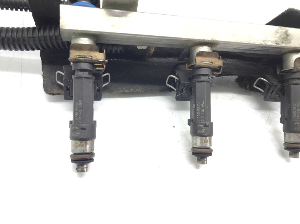 Топливная рампа бу для Opel Corsa D 1.4 i,  2008 г.