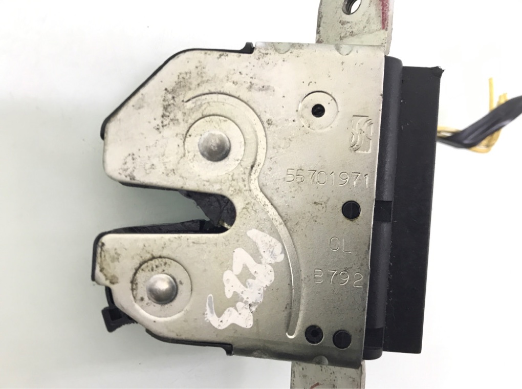 Замок багажника бу для Opel Corsa D 1.0 i,  2011 г.