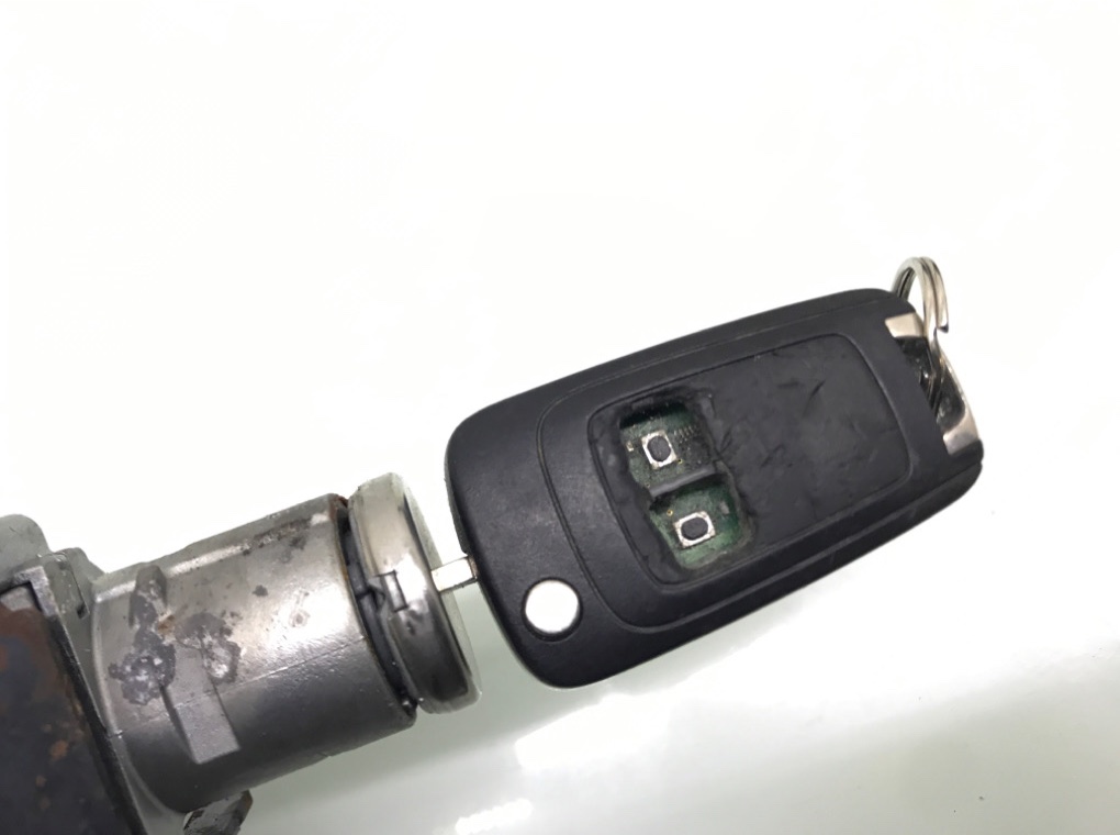 Замок зажигания бу для Opel Insignia 1 2.0 CDTi, 2015 г. Замок зажигания бу для Opel Insignia 1 2.0 CDTi, 2015 г.