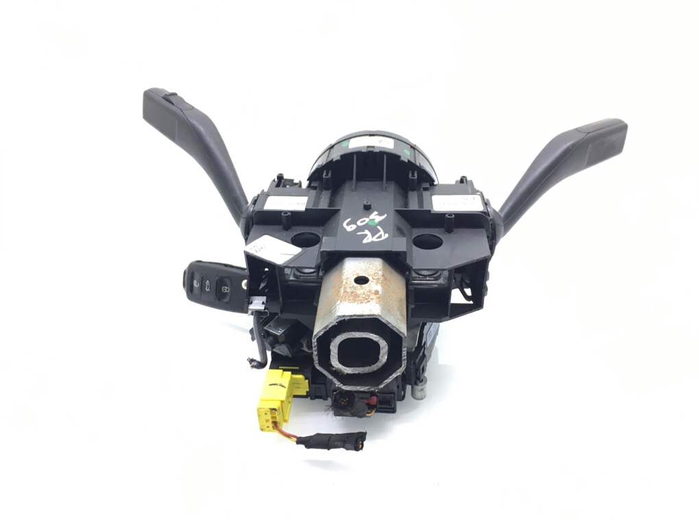 Переключатель подрулевой (стрекоза) бу для Volkswagen Jetta 5 1.6 TDi, 2010 г. Переключатель подрулевой (стрекоза) бу для Volkswagen Jetta 5 1.6 TDi, 2010 г.