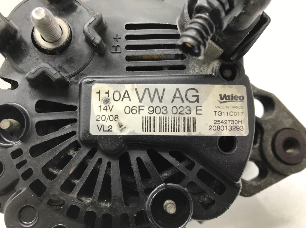 Генератор бу для Volkswagen Caddy 2.0 SDi, 2008 г. Генератор бу для Volkswagen Caddy 2.0 SDi, 2008 г.