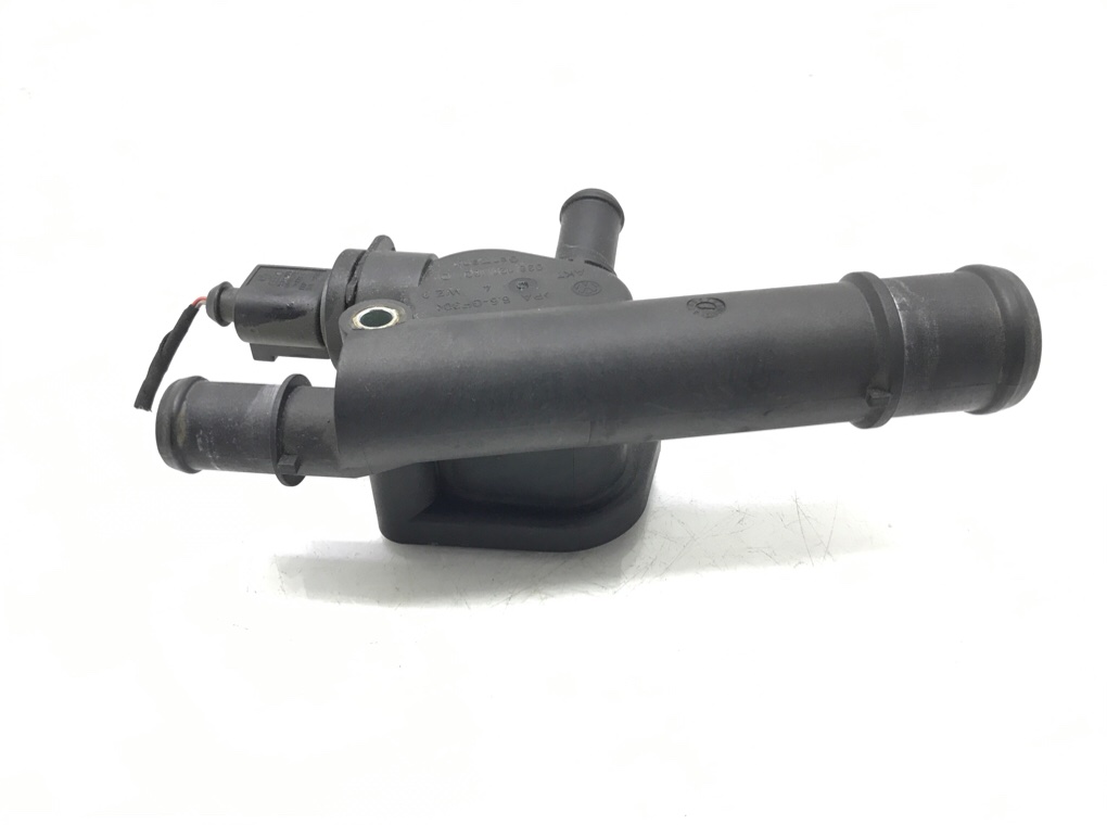 Корпус термостата бу для Volkswagen Caddy 2.0 SDi, 2008 г. Корпус термостата бу для Volkswagen Caddy 2.0 SDi, 2008 г.