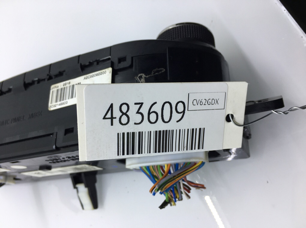 Блок управления печки/климат-контроля бу для Kia Ceed 2 1.6 GDi, 2012 г. Блок управления печки/климат-контроля бу для Kia Ceed 2 1.6 GDi, 2012 г.