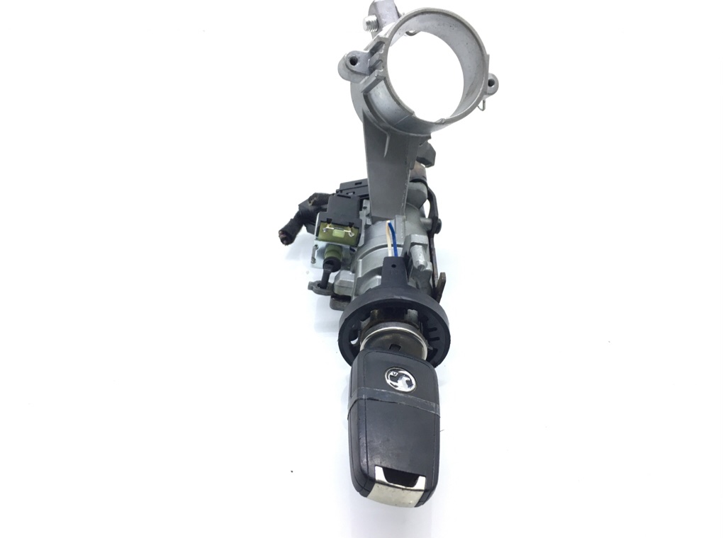 Замок зажигания бу для Opel Insignia 2.0 CDTi, 2010 г. Замок зажигания бу для Opel Insignia 2.0 CDTi, 2010 г.