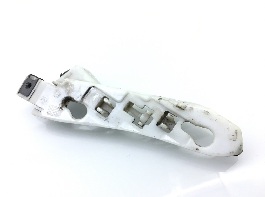 Кронштейн крепления бампера переднего бу для Citroen C4 Picasso 2 1.6 HDi, 2016 г. Кронштейн крепления бампера переднего бу для Citroen C4 Picasso 2 1.6 HDi, 2016 г.