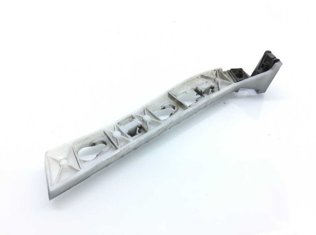 Кронштейн крепления бампера переднего бу для Citroen C4 Picasso 2 1.6 HDi, 2016 г. Кронштейн крепления бампера переднего бу для Citroen C4 Picasso 2 1.6 HDi, 2016 г.